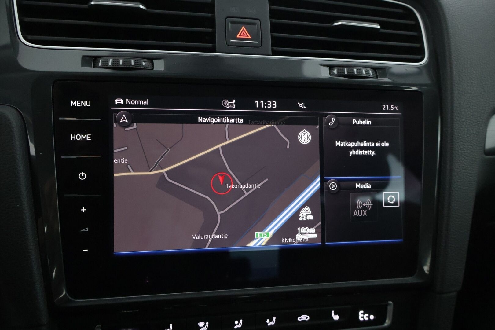 Volkswagen Golf 2018 e-Golf 100kW 36kWh aut. ** Facelift / Digimittaristo / Lämpöpumppu / Lämm. Tuulilasi / Acc / Carplay&Android auto ** - *Lämpöpaketilla varusteltu Suomiauto! / Kahdet renkaat vanteilla!*