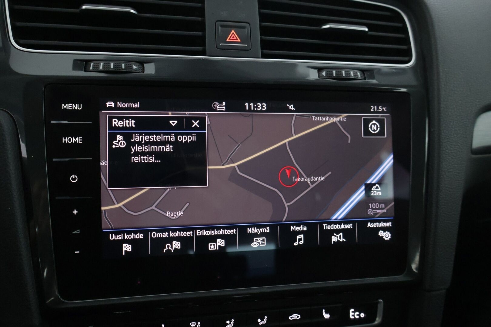 Volkswagen Golf 2018 e-Golf 100kW 36kWh aut. ** Facelift / Digimittaristo / Lämpöpumppu / Lämm. Tuulilasi / Acc / Carplay&Android auto ** - *Lämpöpaketilla varusteltu Suomiauto! / Kahdet renkaat vanteilla!*
