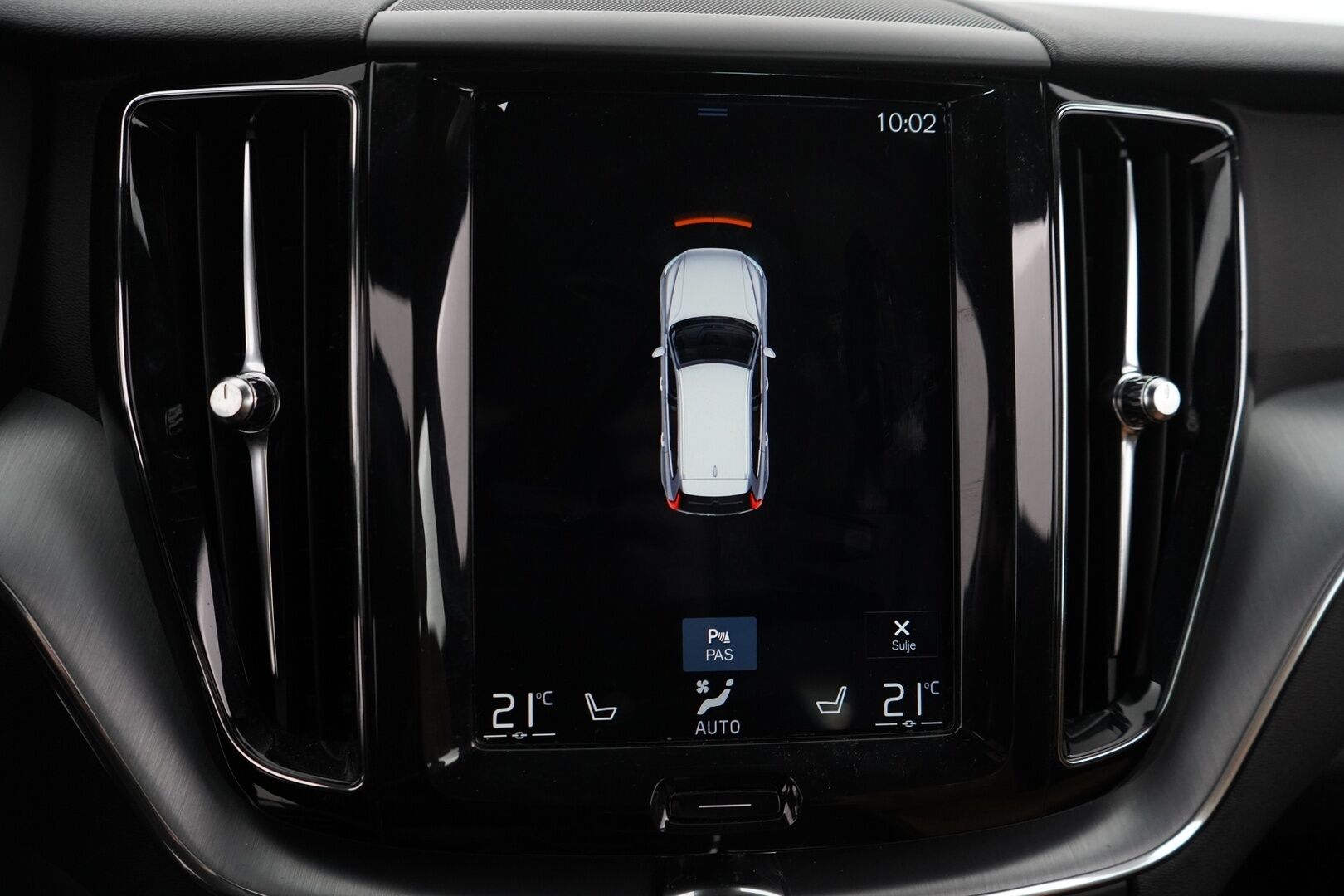 Volvo XC60 2018 D4 AWD Momentum aut * Upea Nahkasisusta / VOC / Alletait. Koukku / Webasto / Navi / Osasähköt! * - Suomi-auto / Katsastus 12/2026 / Uudet kesärenkaat