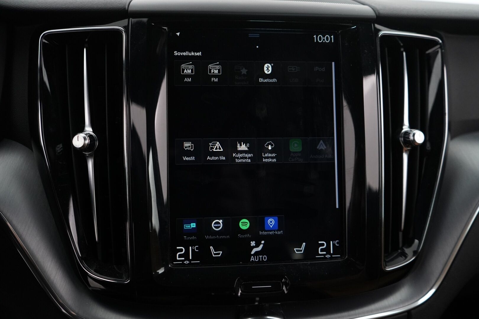 Volvo XC60 2018 D4 AWD Momentum aut * Upea Nahkasisusta / VOC / Alletait. Koukku / Webasto / Navi / Osasähköt! * - Suomi-auto / Katsastus 12/2026 / Uudet kesärenkaat