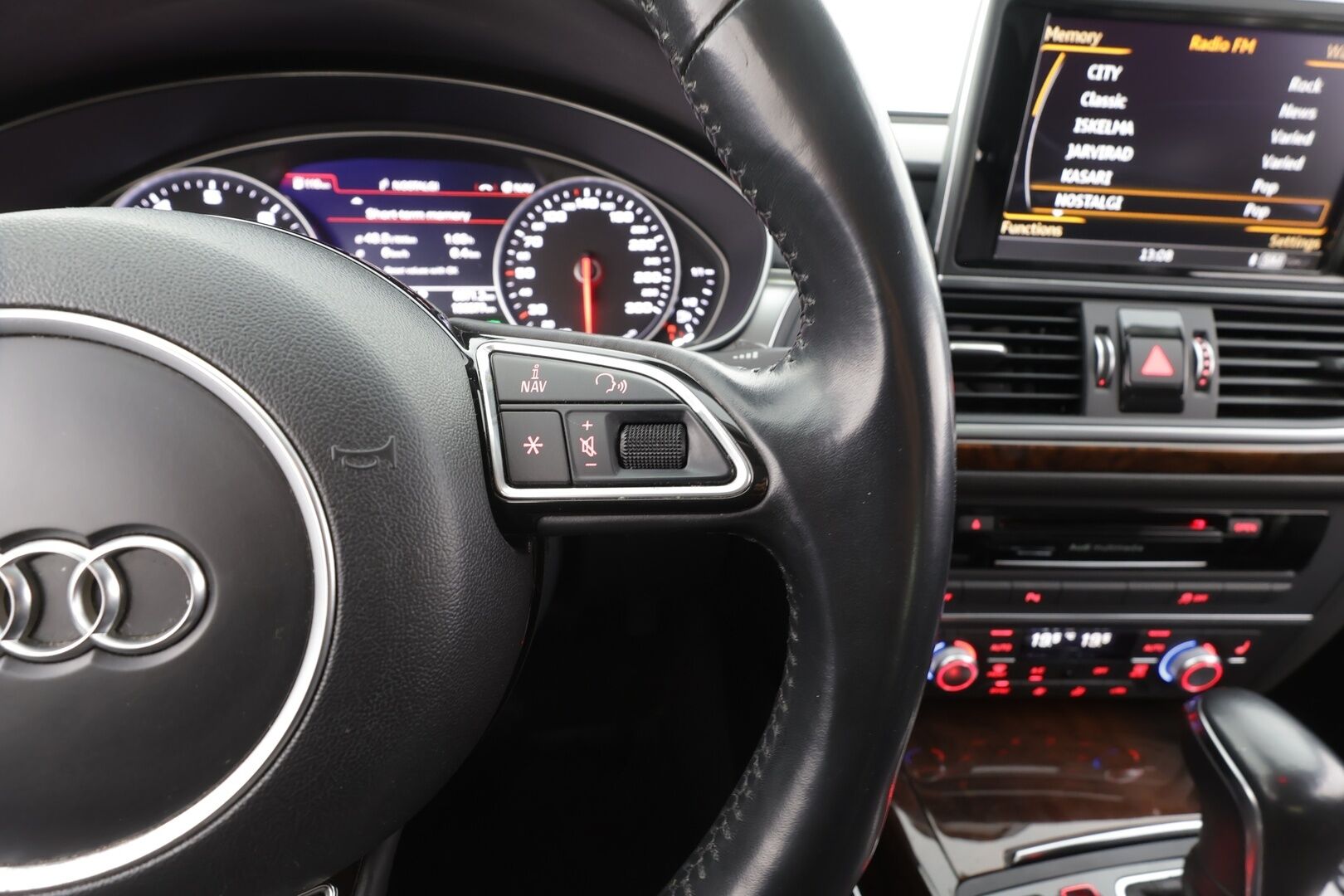 Audi A6 2018 Sedan S line Business Sport 1,8 TFSI 140 kW ultra S tronic - | Webasto | Koukku | Bose | ACC | Matrix-LED | Sporttipenkki Muistilla | P.Kamera | Navi | Suomi-auto | Kahdet renkaat |