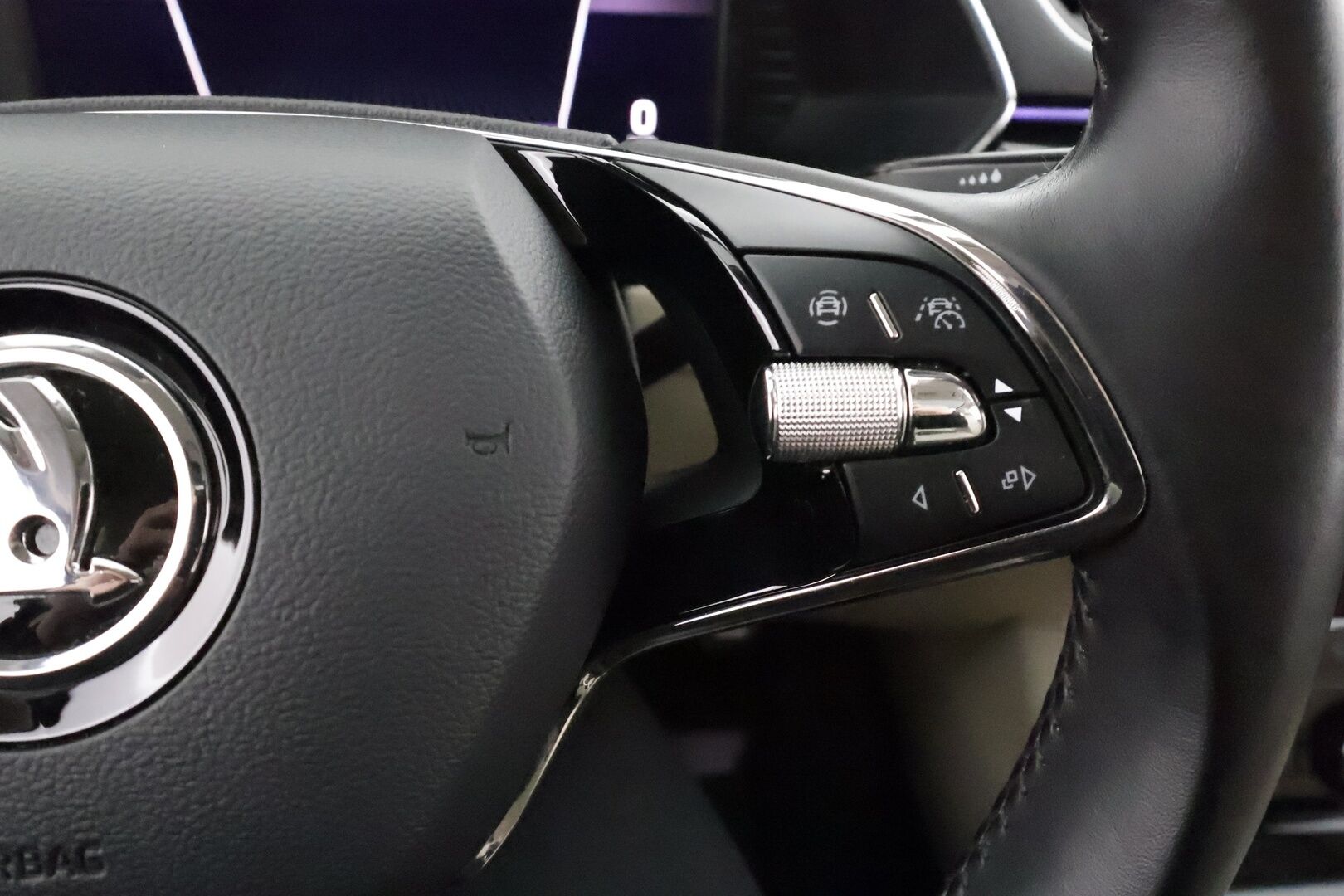 Skoda Superb 2021 Combi 1,4 TSI PHEV L&K iV DSG *Webasto / ACC / Canton / Panorama / Matrix-LED / 360° / Hierova&Ilmastoitu Muistipenkki* - *Taittuva koukku / Suomi-auto / Kahdet renkaat*