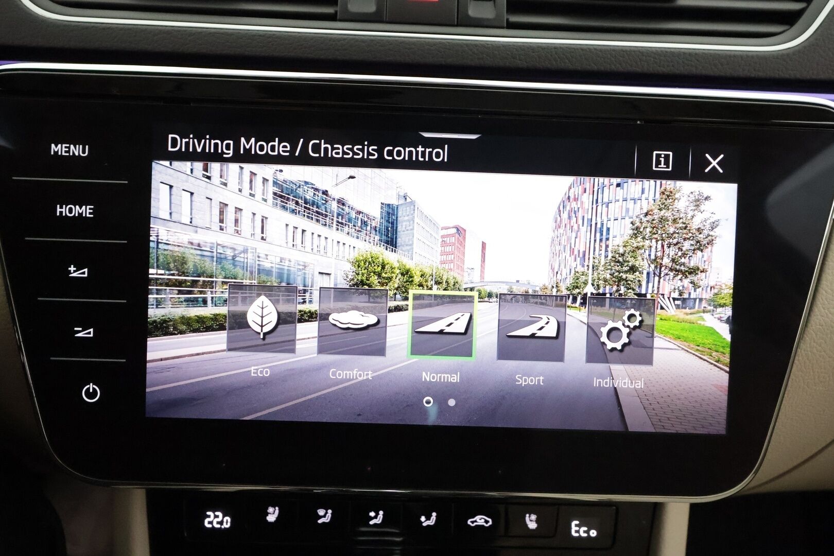 Skoda Superb 2021 Combi 1,4 TSI PHEV L&K iV DSG * Canton / ACC / Panorama / Matrix-LED / 360° / Hierova&Ilmastoitu Muistipenkki / Koukku * - Webasto / Suomi-auto / Kahdet renkaat - HULLU BLACKWEEK KORKOTARJOUS 2,49%