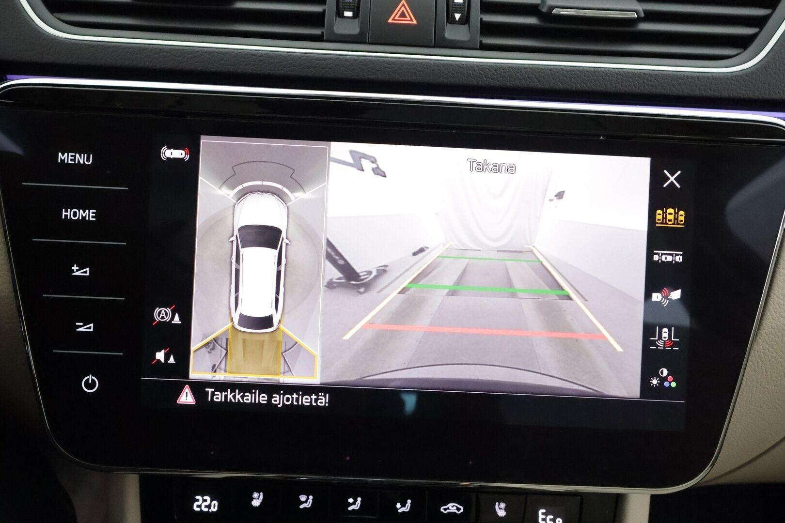 Skoda Superb 2021 Combi 1,4 TSI PHEV L&K iV DSG * Canton / ACC / Panorama / Matrix-LED / 360° / Hierova&Ilmastoitu Muistipenkki / Koukku * - Webasto / Suomi-auto / Kahdet renkaat - HULLU BLACKWEEK KORKOTARJOUS 2,49%