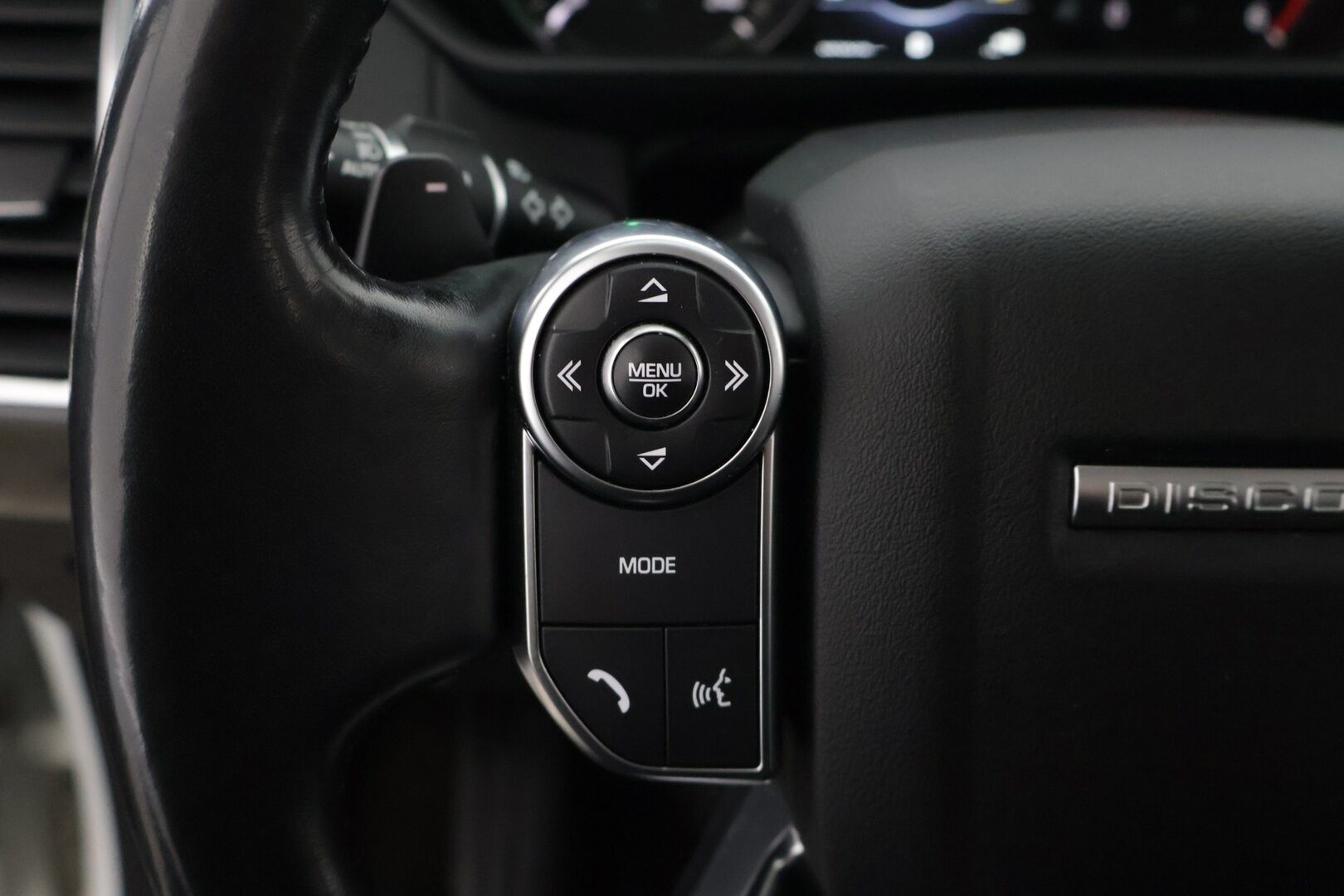Land Rover Discovery 2018 2,0 Td4 SE Aut - Kaistavahti | LED | Suomi-auto | 7-P | Webasto | Koukku
