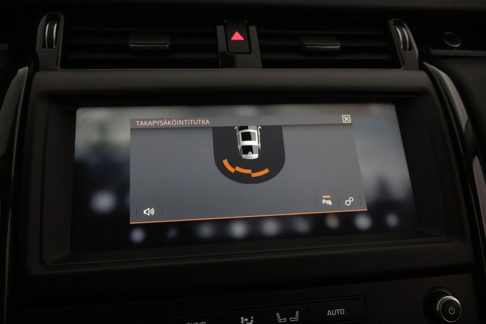 Land Rover Discovery 2018 2,0 Td4 SE Aut - Kaistavahti | LED | Suomi-auto | 7-P | Webasto | Koukku