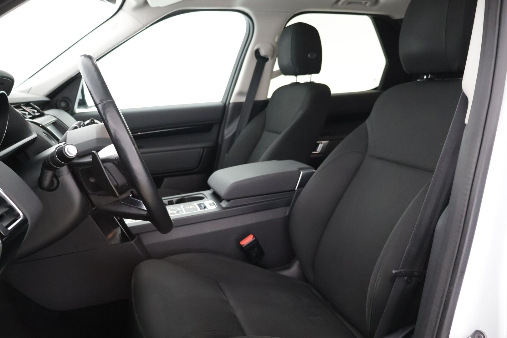 Land Rover Discovery 2018 2,0 Td4 SE Aut *Suomi-auto / 7-P / Webasto / Koukku* - Kahdet renkaat aluvanteilla / Siisti! - HULLUT AVAJAISHULINAT KORKOTARJOUS 3,29 %