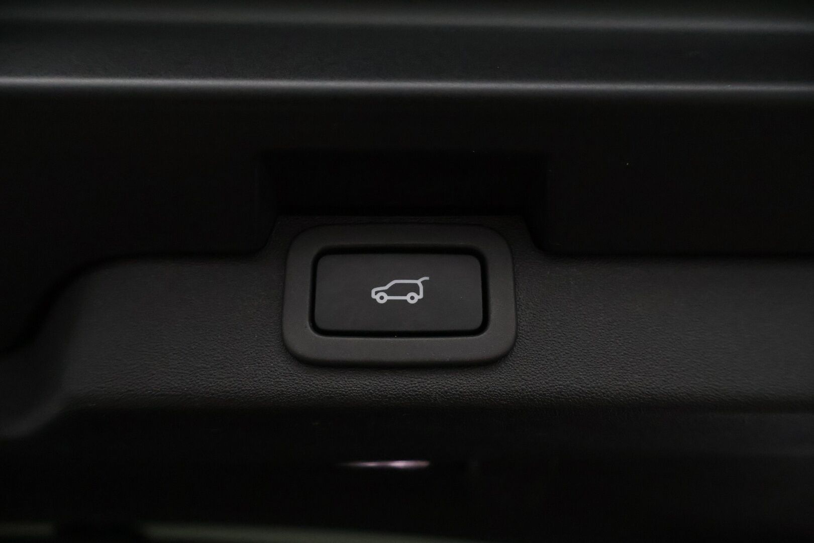 Land Rover Discovery 2018 2,0 Td4 SE Aut - Kaistavahti | LED | Suomi-auto | 7-P | Webasto | Koukku