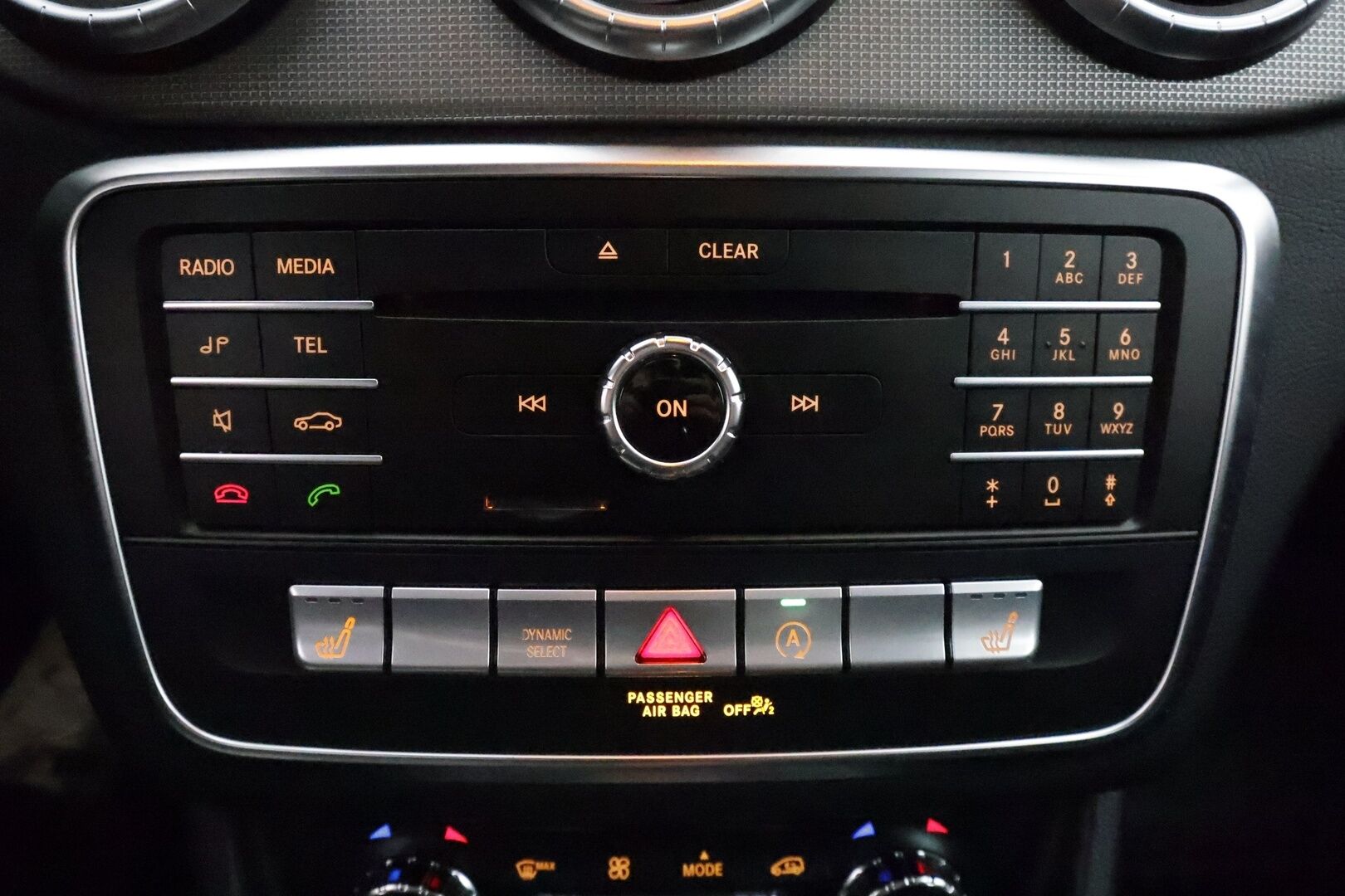 Mercedes-Benz CLA 2018 200d A Premium Business **Harman/Kardon / LED-High Performance / Sporttipenkit / P.Kamera / Sisätilanlämmitin** - AC / Vakkari / 2x Renkaat