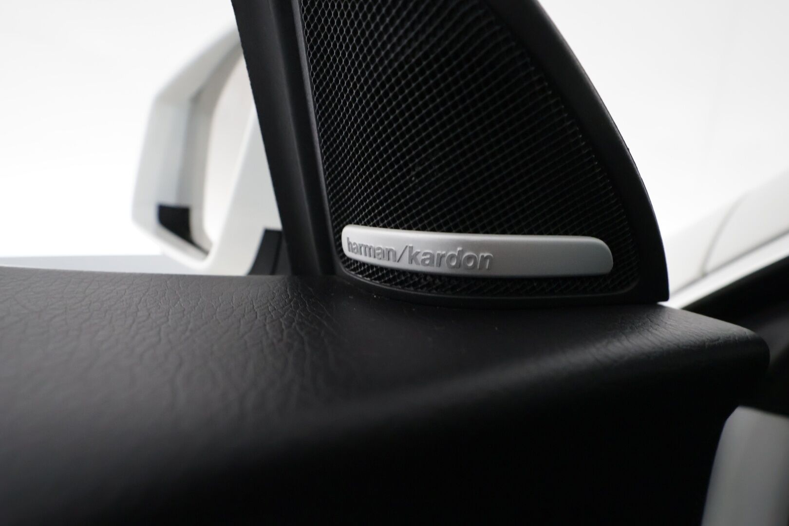 Mercedes-Benz CLA 2018 200d A Premium Business **Harman/Kardon / LED-High Performance / Sporttipenkit / P.Kamera / Sisätilanlämmitin** - AC / Vakkari / 2x Renkaat