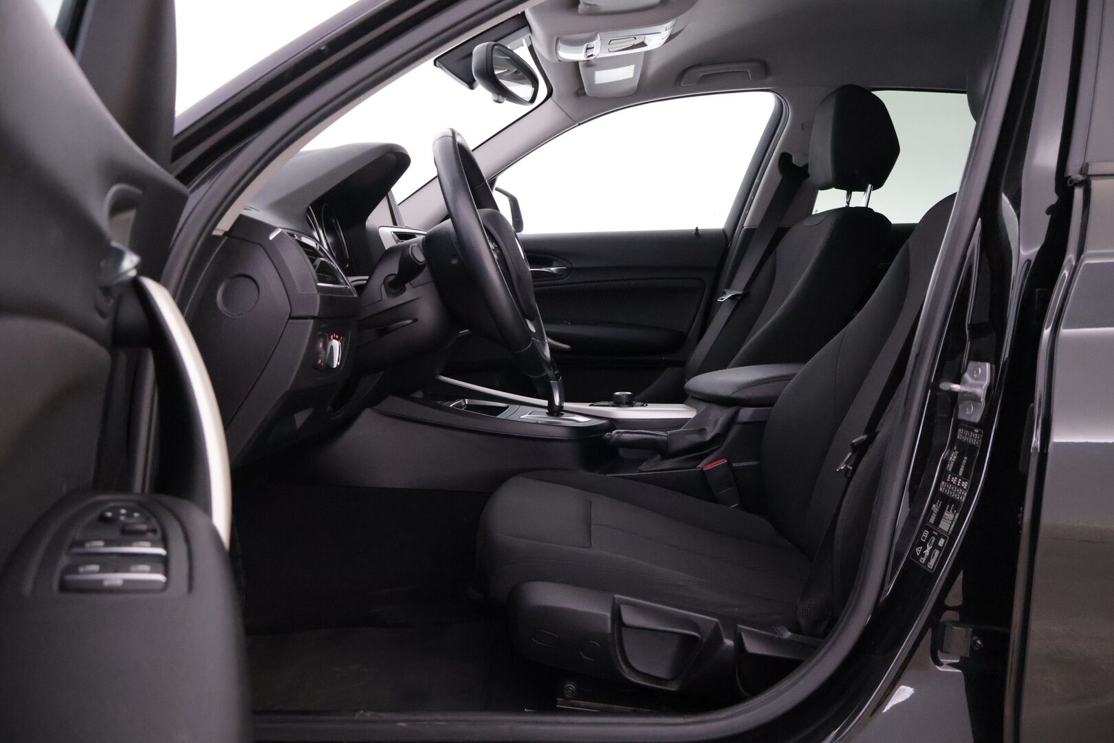 BMW 120 2018 F20 Hatchback 120d A xDrive Business Aut. Edition *Vakkari / Lohko / Tutka / Xenon / Suomiauto* - Vähän ajettu ja hyvin huollettu neliveto kaksilla hyvillä renkailla! - HULLUT VÄLIPÄIVÄT KORKOTARJOUS 2,49%