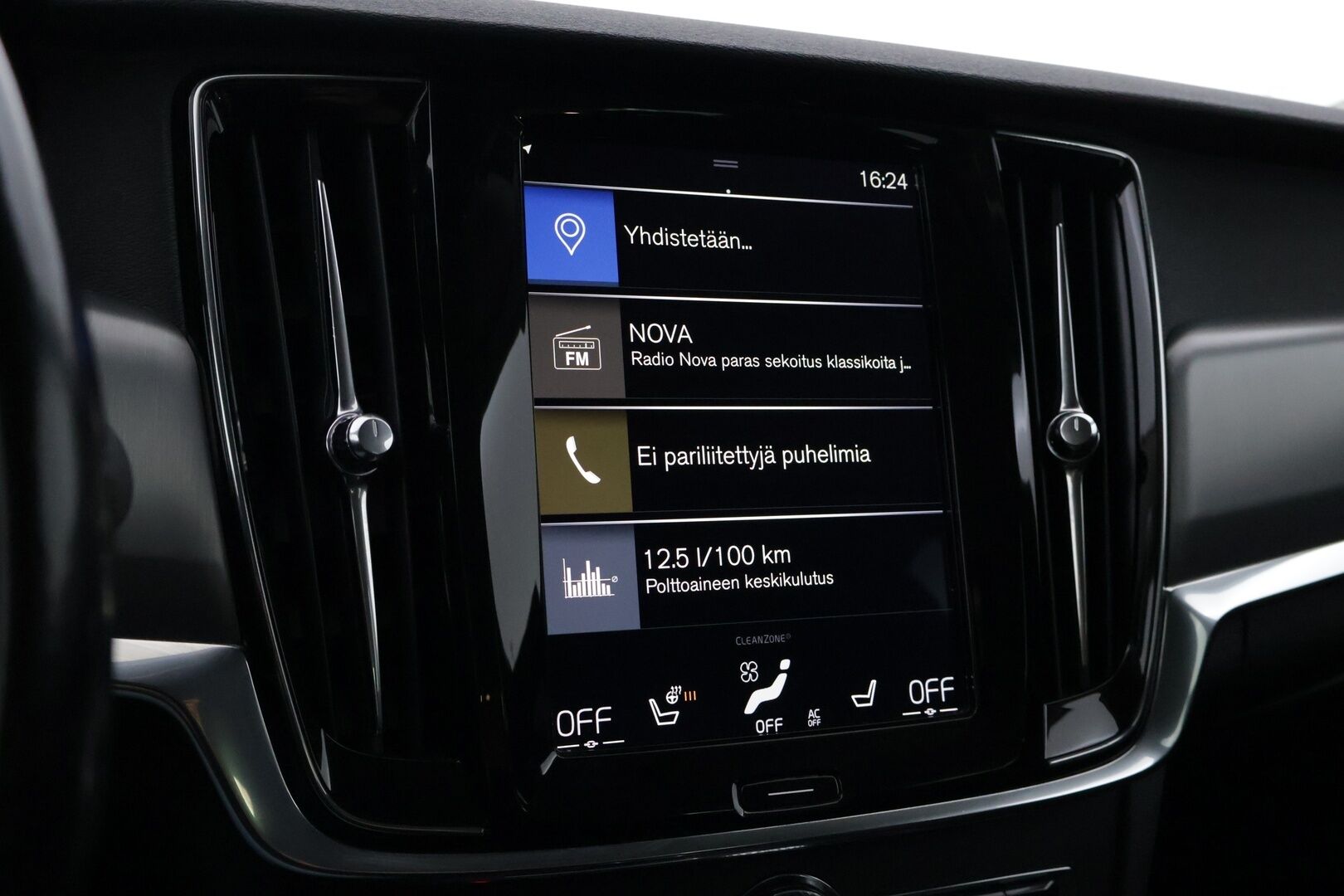 Volvo S90 2019 D3 Business aut *Webasto / ACC / VOC / Pilot Assist / Digimittaristo / Keyless* - Juuri huollettu / 20"-vanteet / Kahdet hyväkuntoiset renkaat / Ratinlämmitin - Osta nyt, maksa vasta ensi vuonna