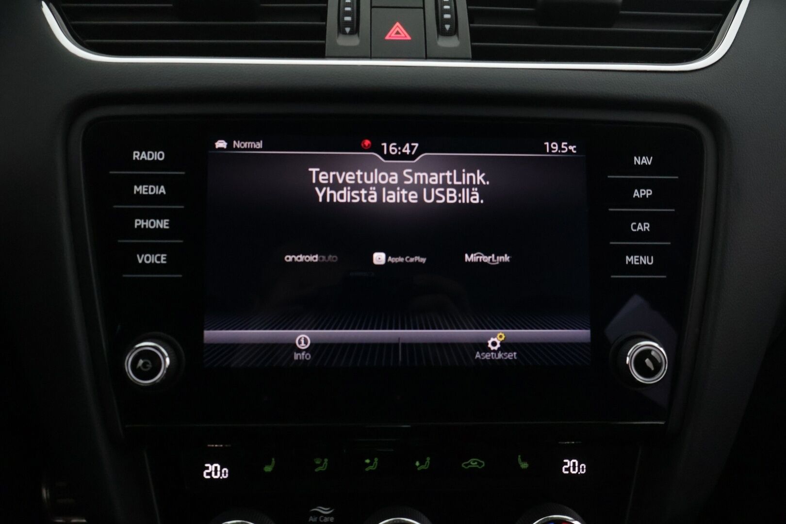 Skoda Octavia 2019 Combi 1,5 TSI Style BusinessLine DSG Autom. - Adapt. Vakkari | BLIS | P. Kamera | Sporttipenkit | Koukku | Webasto | 2x renkaat&alumiinivanteet