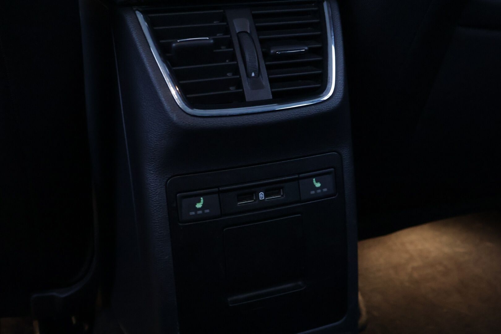 Skoda Octavia 2019 Combi 1,5 TSI Style BusinessLine DSG Autom. - Adapt. Vakkari | BLIS | P. Kamera | Sporttipenkit | Koukku | Webasto | 2x renkaat&alumiinivanteet