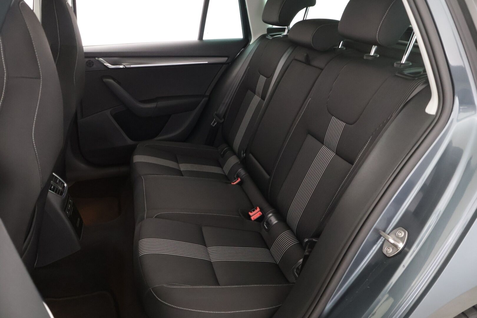 Skoda Octavia 2019 Combi 1,5 TSI Style BusinessLine DSG Autom. - Adapt. Vakkari | BLIS | P. Kamera | Sporttipenkit | Koukku | Webasto | 2x renkaat&alumiinivanteet