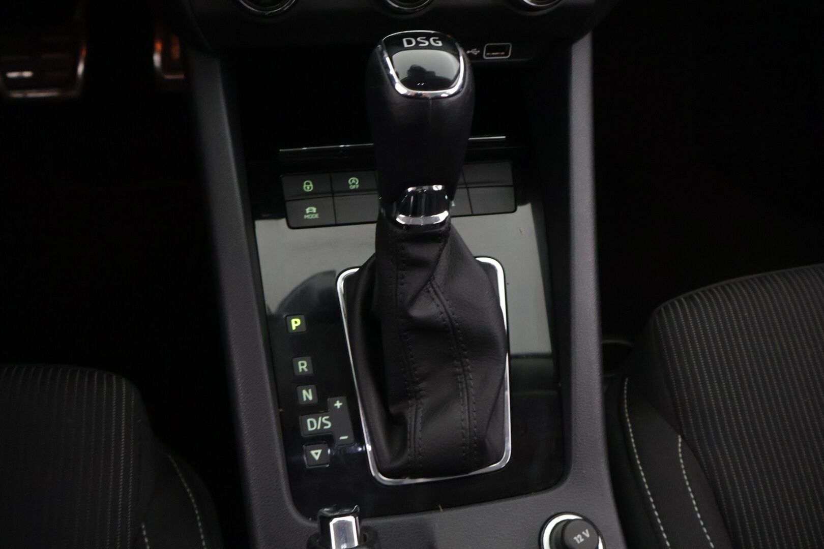 Skoda Octavia 2019 Combi 1,5 TSI Style BusinessLine DSG Autom. - Adapt. Vakkari | BLIS | P. Kamera | Sporttipenkit | Koukku | Webasto | 2x renkaat&alumiinivanteet