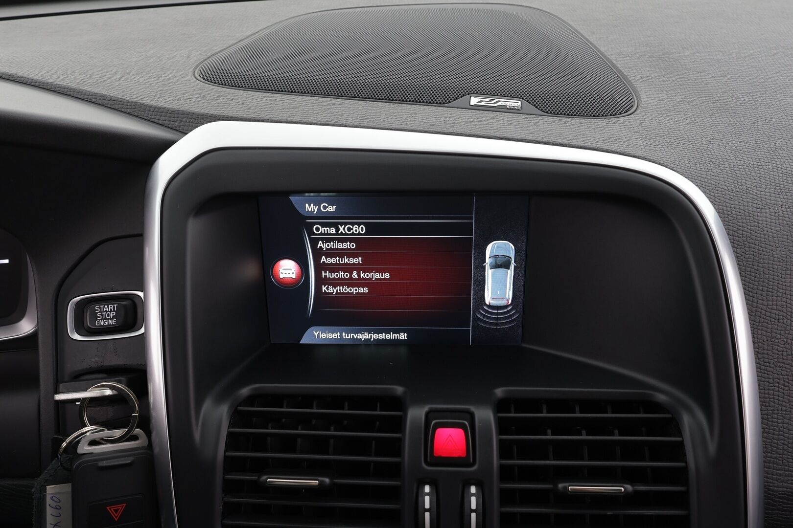 Volvo XC60 2014 D4 AWD R-Design aut * Vakkari / P.tutka / Xenon / Koukku / Webasto / Premium Sound / Muistipenkki / Navi / Puolinahat * - Kahdet renkaat aluvanteilla / Juuri katsastettu - HULLUT BLACKWEEK JATKOT - KORKOTARJOUS 2,49%