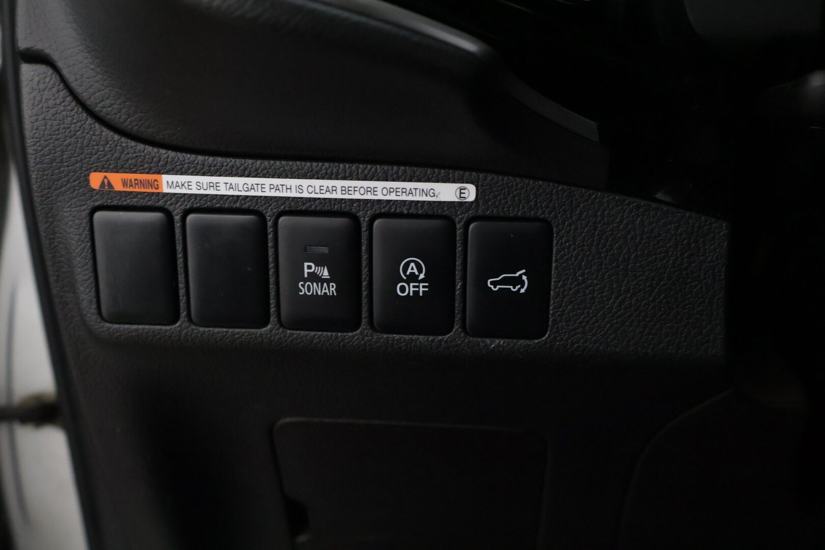 Mitsubishi Outlander 2019 2,0 MIVEC Active 2WD CVT 5P ** Lohko+Sisä / Vakionopeuden säädin / P-Kamera  / Vetokoukku ** - * Suomi-auto / Puhdas bensa maasturi * - HULLU BLACKWEEK KORKOTARJOUS 2,49%