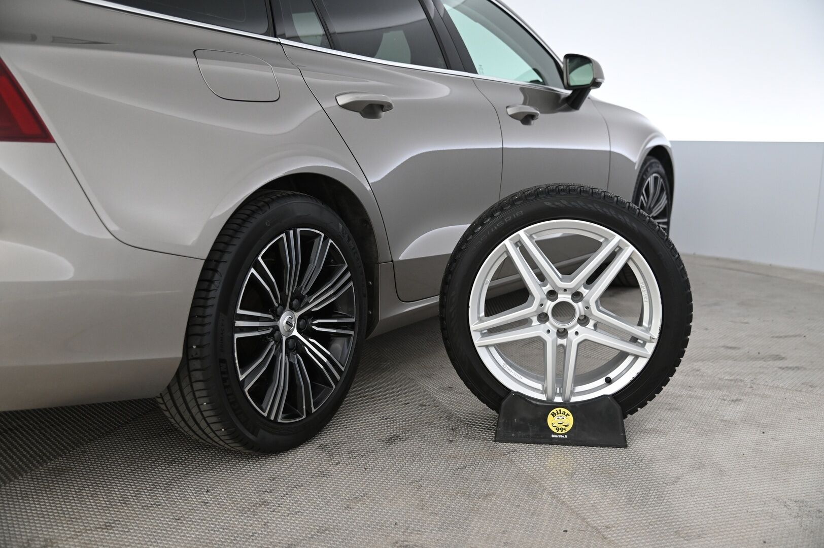 Volvo V60 2019 D3 Business Inscription aut *Webasto / Acc / Muistinahka / LED / Navi*