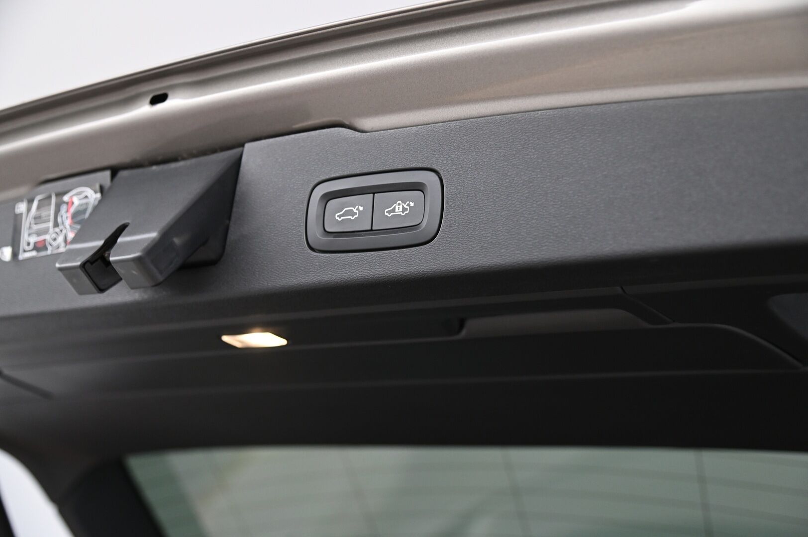 Volvo V60 2019 D3 Business Inscription aut *Webasto / Acc / Muistinahka / LED / Navi*