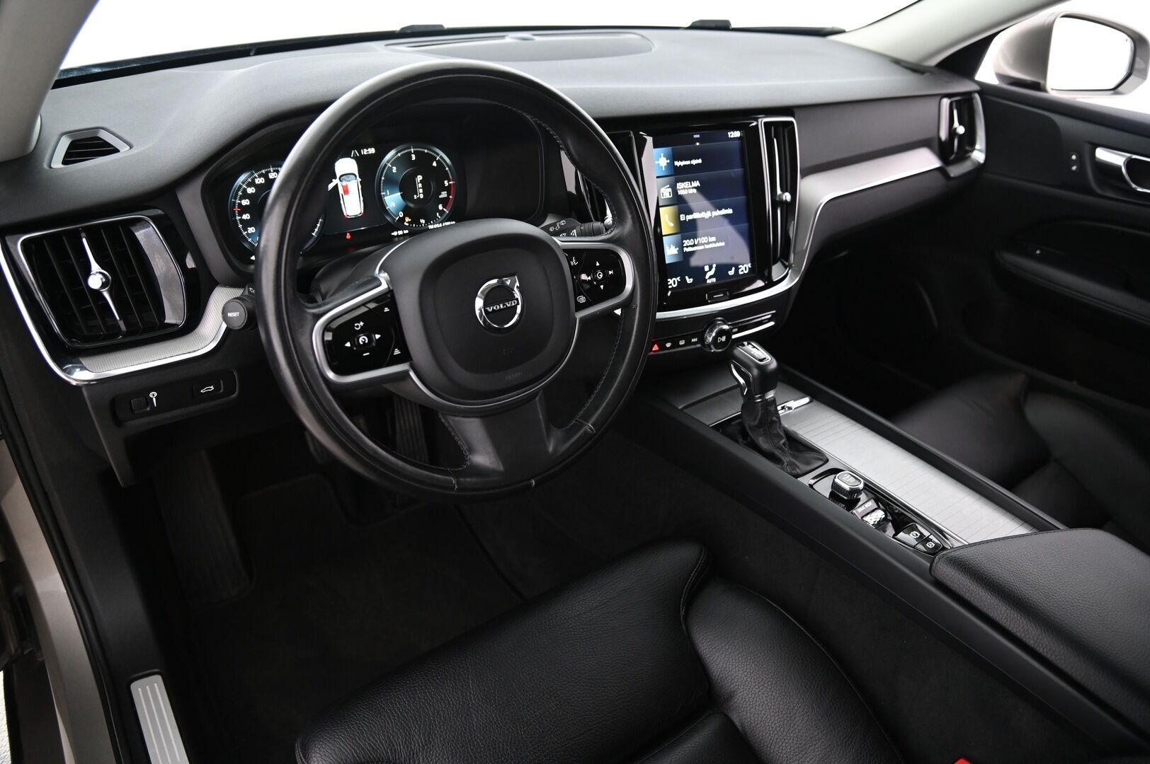 Volvo V60 2019 D3 Business Inscription aut *Webasto / Acc / Muistinahka / LED / Navi*