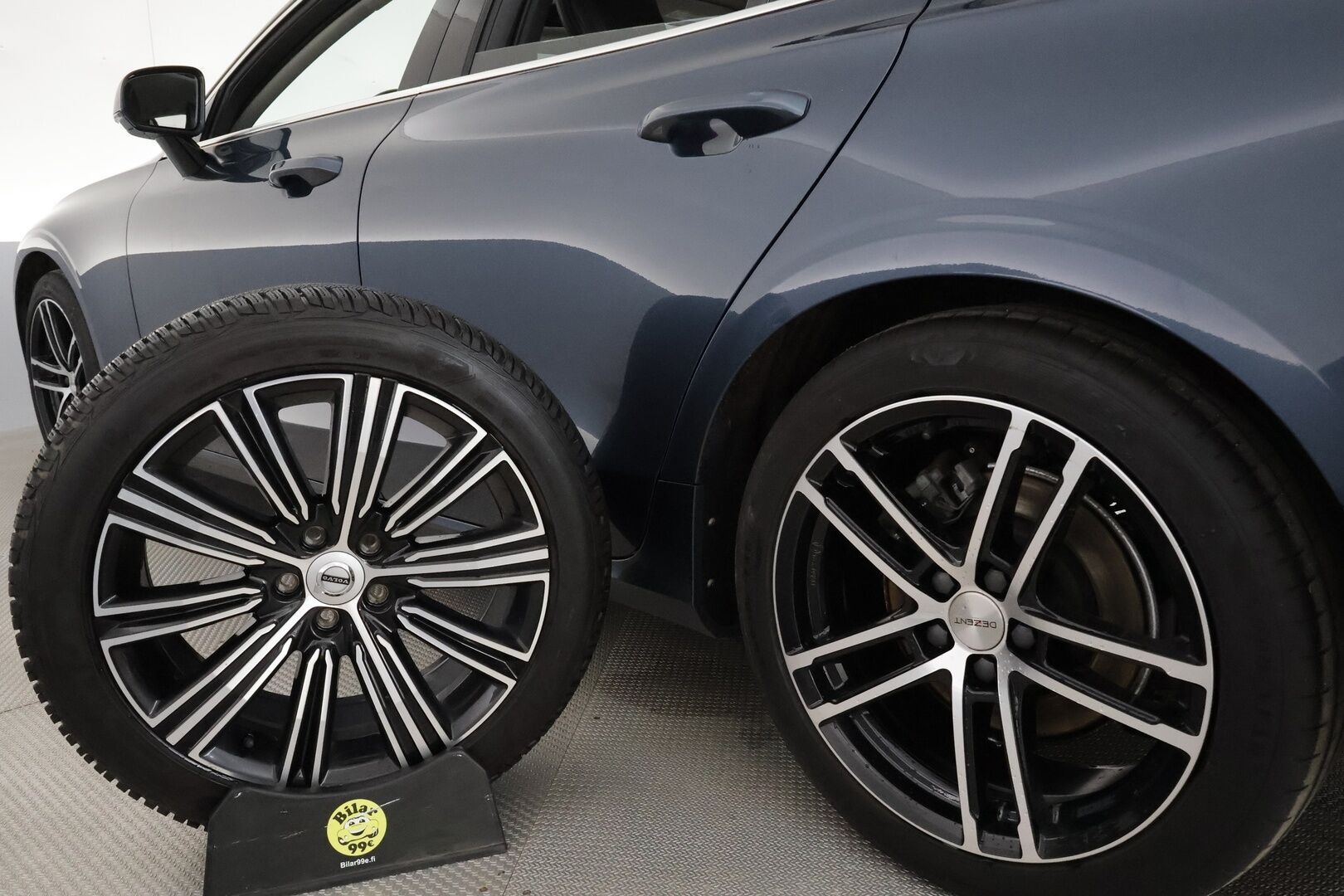Volvo V60 2019 D3 Business Inscription aut * Webasto / Koukku / Adapt.Vakkari / Peruutuskamera / Full LED / Sporttipenkki Muistilla / Navi - 1-om Suomi-auto / Kahdet Renkaat / Merkkihuollettu!