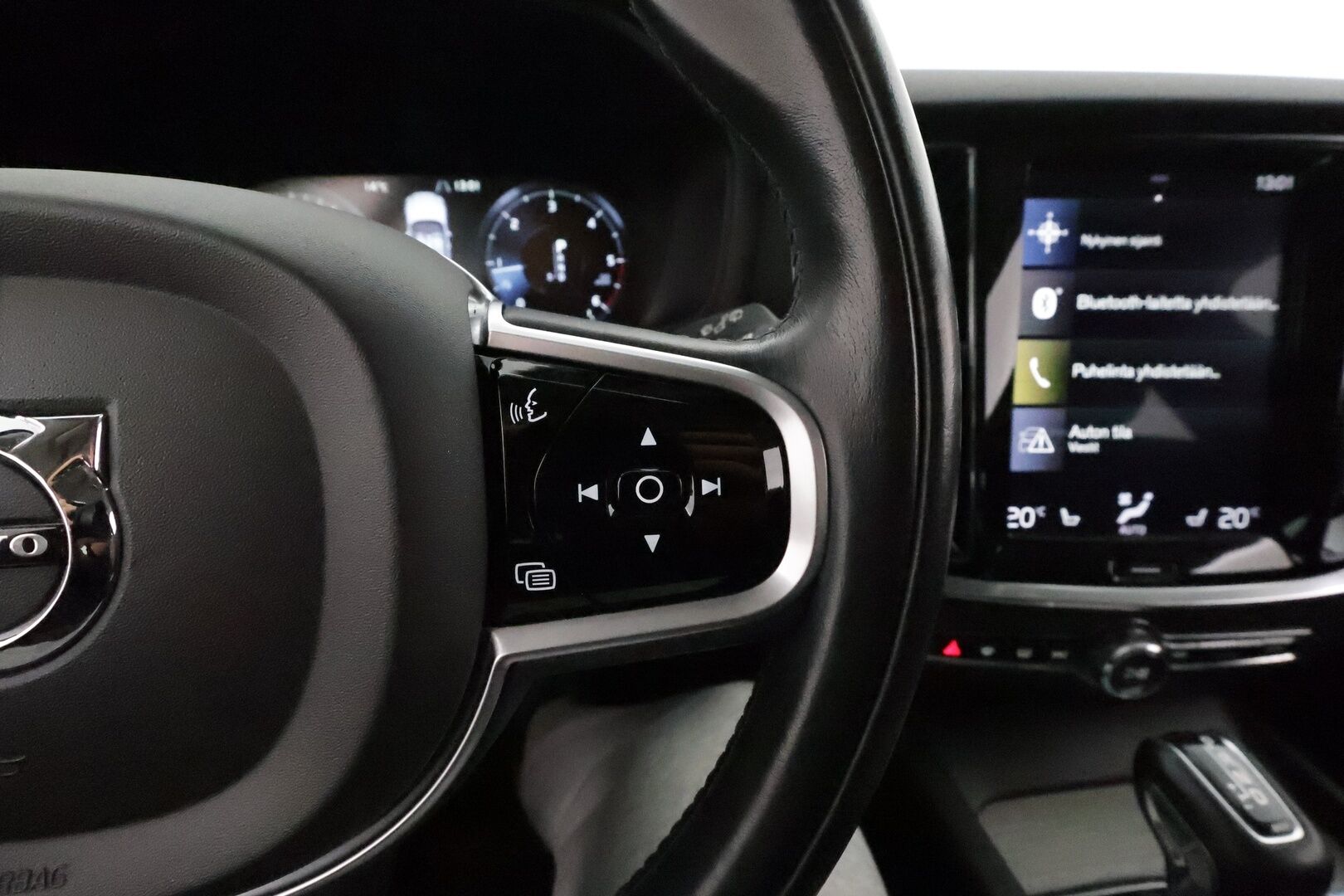 Volvo V60 2019 D3 Business Inscription aut * Webasto / Koukku / Adapt.Vakkari / Peruutuskamera / Full LED / Sporttipenkki Muistilla / Navi - 1-om Suomi-auto / Kahdet Renkaat / Merkkihuollettu!