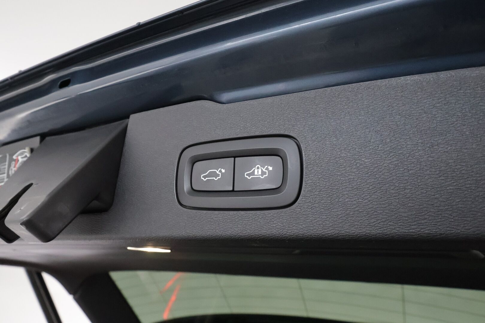 Volvo V60 2019 D3 Business Inscription aut * Webasto / Koukku / Adapt.Vakkari / Peruutuskamera / Full LED / Sporttipenkki Muistilla / Navi - 1-om Suomi-auto / Kahdet Renkaat / Merkkihuollettu!