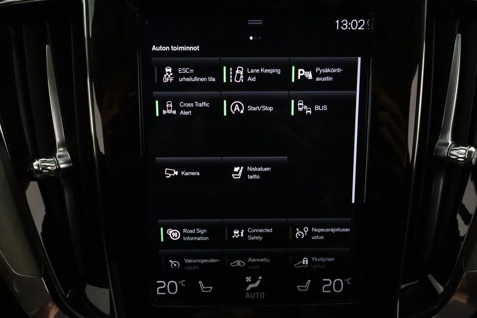 Volvo V60 2019 D3 Business Inscription aut * Webasto / Koukku / Adapt.Vakkari / Peruutuskamera / Full LED / Sporttipenkki Muistilla / Navi - 1-om Suomi-auto / Kahdet Renkaat / Merkkihuollettu!