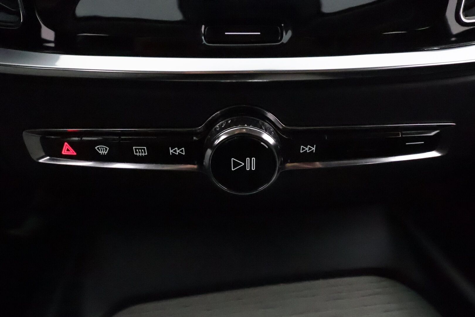 Volvo V60 2019 D3 Business Inscription aut * Webasto / Koukku / Adapt.Vakkari / Peruutuskamera / Full LED / Sporttipenkki Muistilla / Navi - 1-om Suomi-auto / Kahdet Renkaat / Merkkihuollettu!