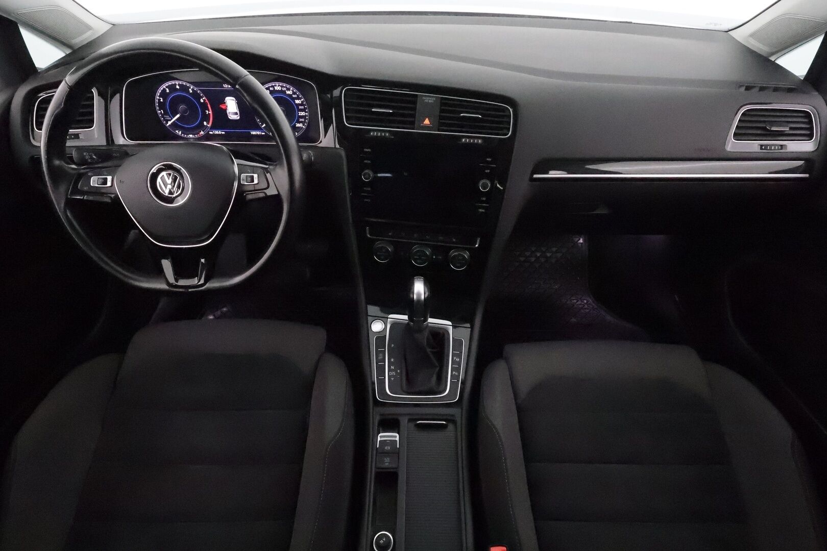 Volkswagen Golf 2018 Variant Highline 1,5 TSI EVO 110 kW DSG **Webasto / Koukku / ACC / LED-valot / P.Kamera / Hierova Penkki / Navi** - Suomi-auto / Kahdet Renkaat