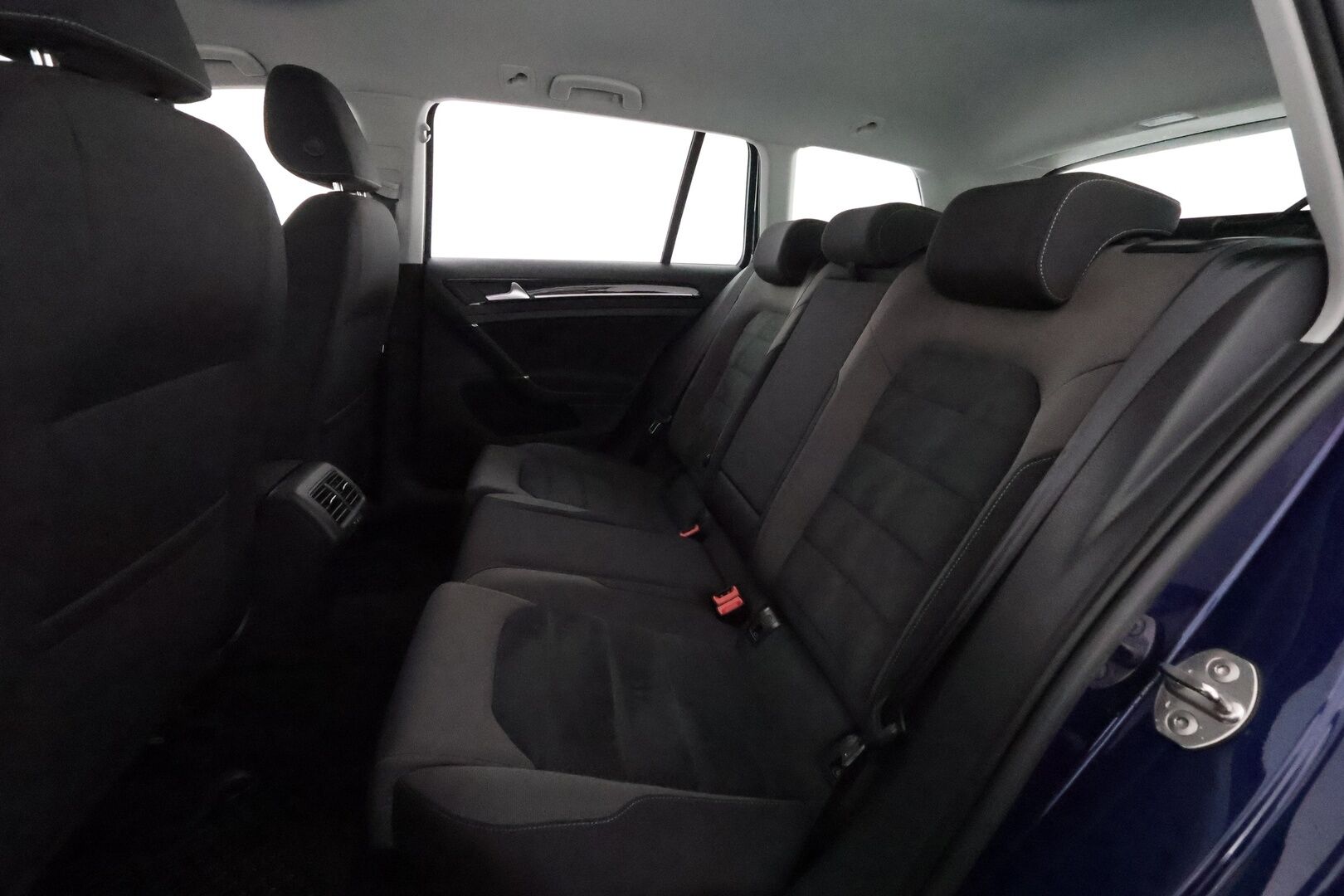 Volkswagen Golf 2018 Variant Highline 1,5 TSI EVO 110 kW DSG **Webasto / Koukku / ACC / LED-valot / P.Kamera / Hierova Penkki / Navi** - Suomi-auto / Kahdet Renkaat