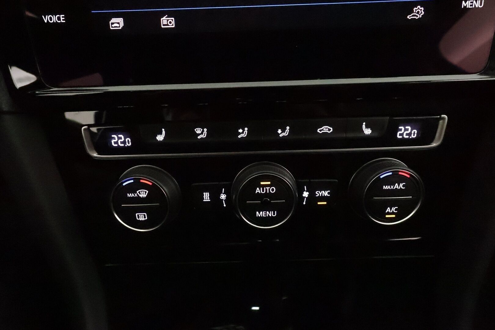 Volkswagen Golf 2018 Variant Highline 1,5 TSI EVO 110 kW DSG **Webasto / Koukku / ACC / LED-valot / P.Kamera / Hierova Penkki / Navi** - Suomi-auto / Kahdet Renkaat