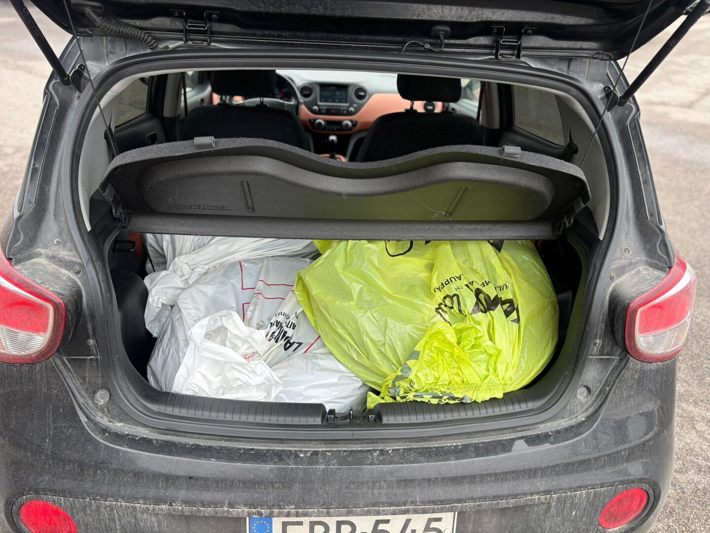 Hyundai i10 2018 1,25 Comfort Automatic / Ratinlämmitys! / Kaistavahti! / 2x Renkaat! / Apple Carplay & Android Auto! / - Siisti ! / Huoltokirja ! / Kaistavahti ! / Taloudellinen ! /