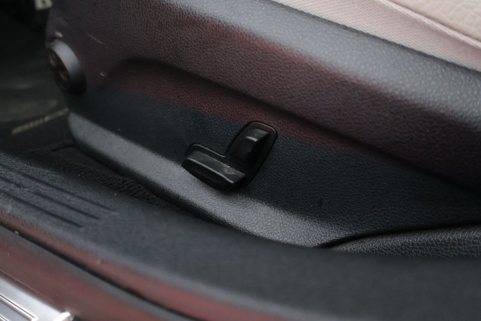 Mercedes-Benz C 2016 200 d T A Premium Business AMG *Burmeister / LED / Vaaleat nahat / Ambient / Navi* - Sähköpenkit / Sähköluukku / Kahdet renkaat ja vanteet - HULLUT AVAJAISHULINAT KORKOTARJOUS 3,29 %