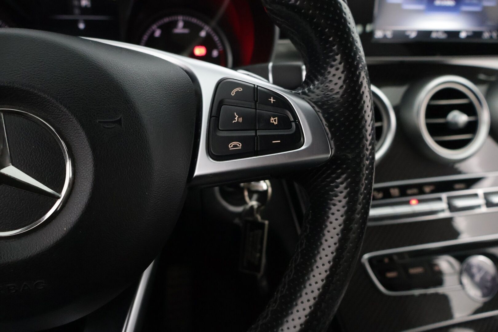 Mercedes-Benz C 2016 200 d T A Premium Business AMG *Burmeister / LED / Vaaleat nahat / Ambient / Navi* - Sähköpenkit / Sähköluukku / Kahdet renkaat ja vanteet - HULLUT AVAJAISHULINAT KORKOTARJOUS 3,29 %