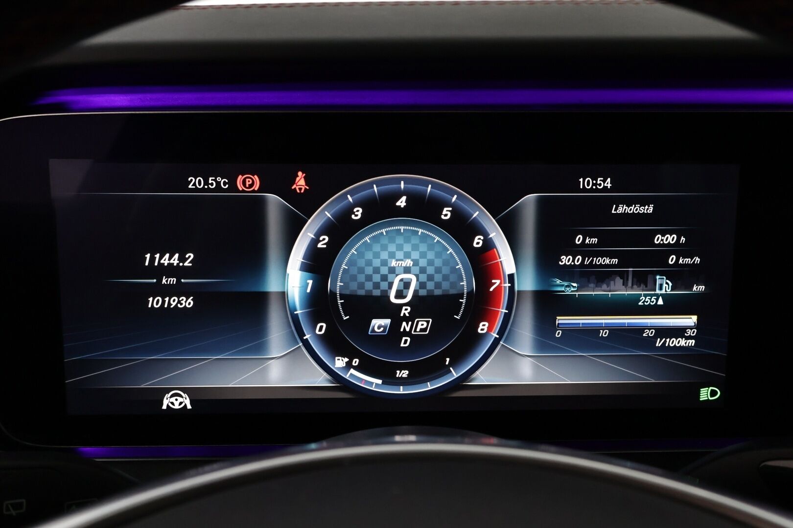 Mercedes-Benz E 43 AMG 2018 4MATIC - Webasto | Distronic+ | Panorama | HUD | 360° | Nappanahat muistilla | Vetokoukku | Multibeam | Widescreen | Harvoin tarjolla!