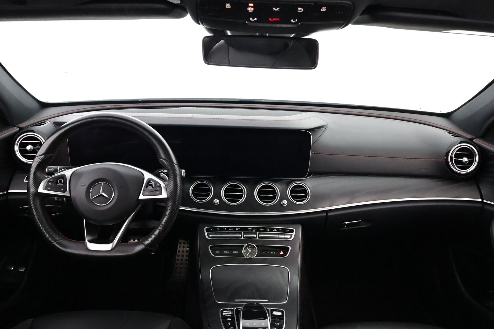 Mercedes-Benz E 43 AMG 2018 4MATIC - Webasto | Distronic+ | Panorama | HUD | 360° | Nappanahat muistilla | Vetokoukku | Multibeam | Widescreen | Harvoin tarjolla!