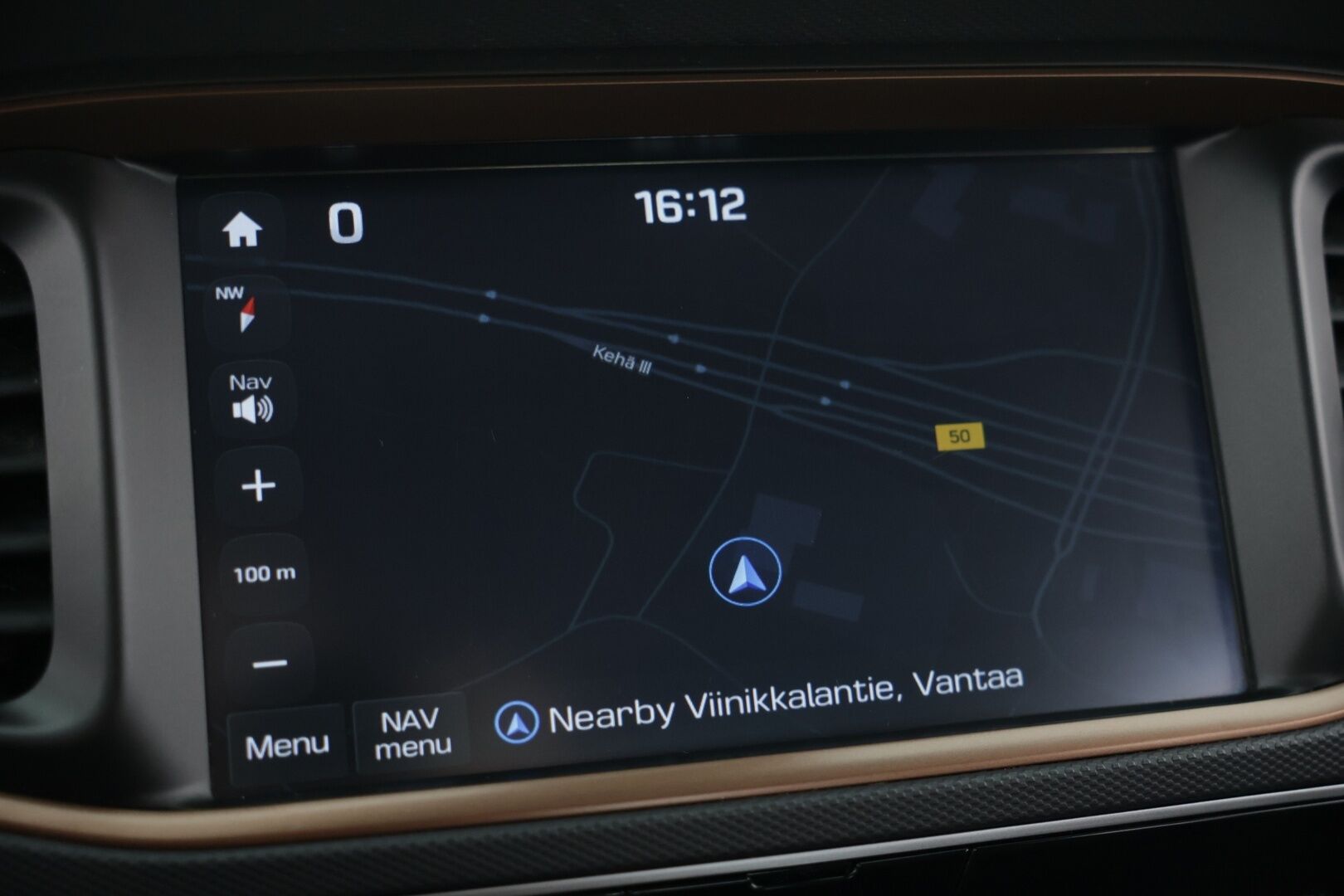 Hyundai IONIQ ELECTRIC 2018 MY19 *Infinity / ILP / Ilmastoidut muistipenkit / Nahkasisusta / ACC / P.kamera / Ratinlämmitin* - Kattavasti varusteltu / Hyvin pidetty / Hienokuntoinen!