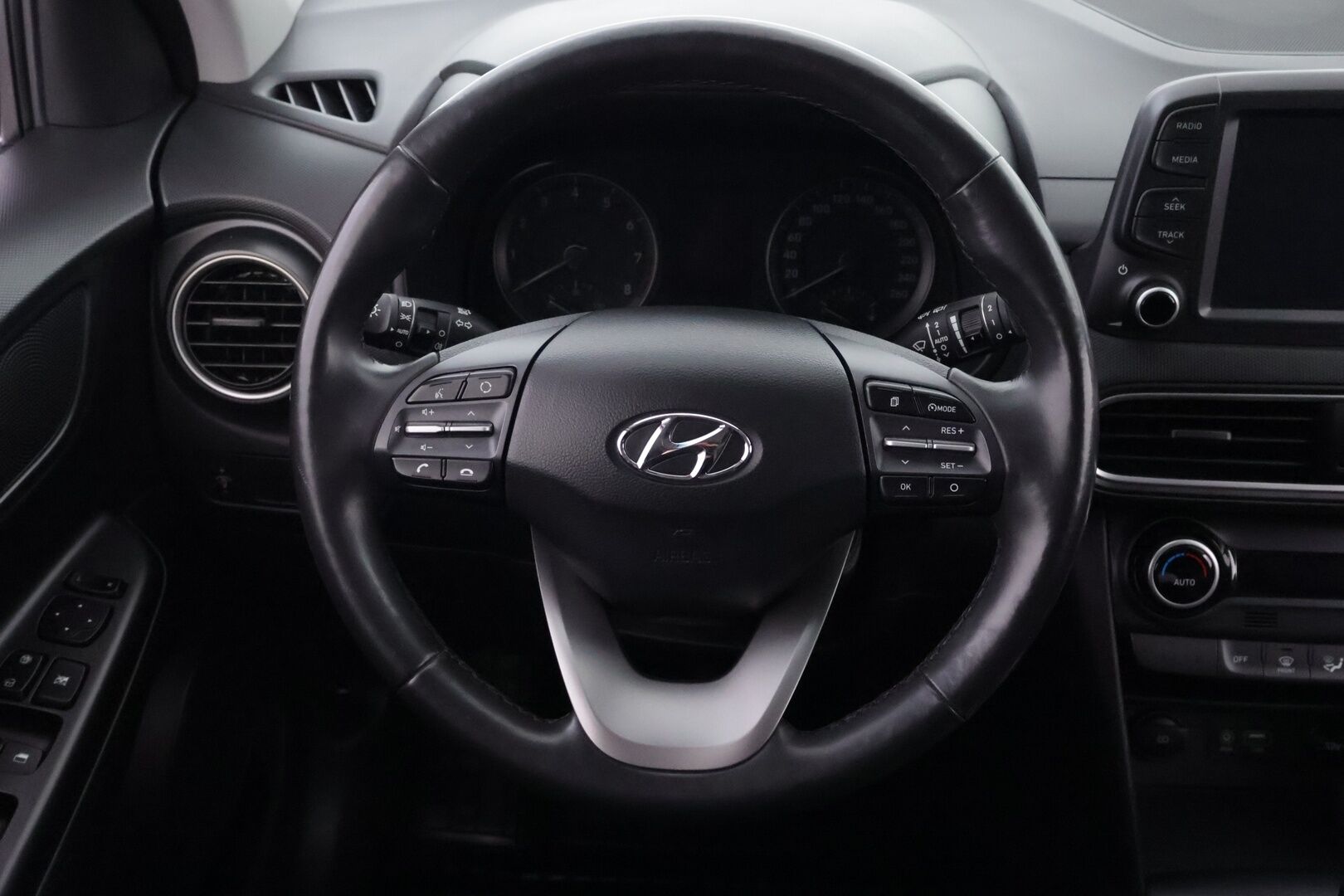 Hyundai KONA 2019 1,6 T-GDI 4WD 7DCT-aut. Comfort NEDC BT - Suomiauto | Koukku | Krell Audio | Peruutuskamera | Apple&Android | Adapt.LED | Lohko&Sisäpistoke | Huippuvarusteet!