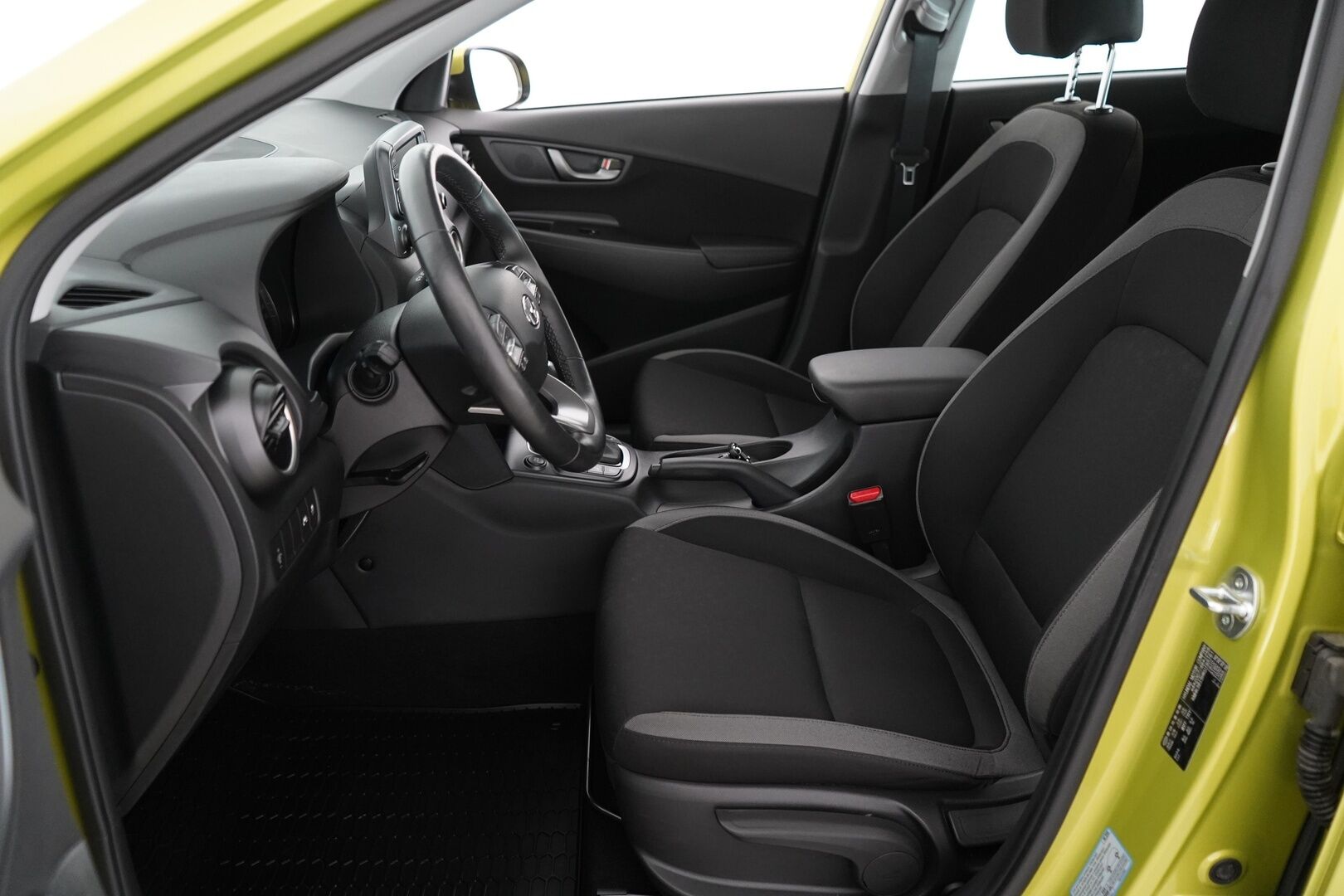 Hyundai KONA 2019 1,6 T-GDI 4WD 7DCT-aut. Comfort WLTP / Suomi-Auto / Vakkari / Krell-Audio / Peruutuskamera / Vetokoukku / Lohkolämmitin - Taloudellinen Nelikko vetokoukulla !
