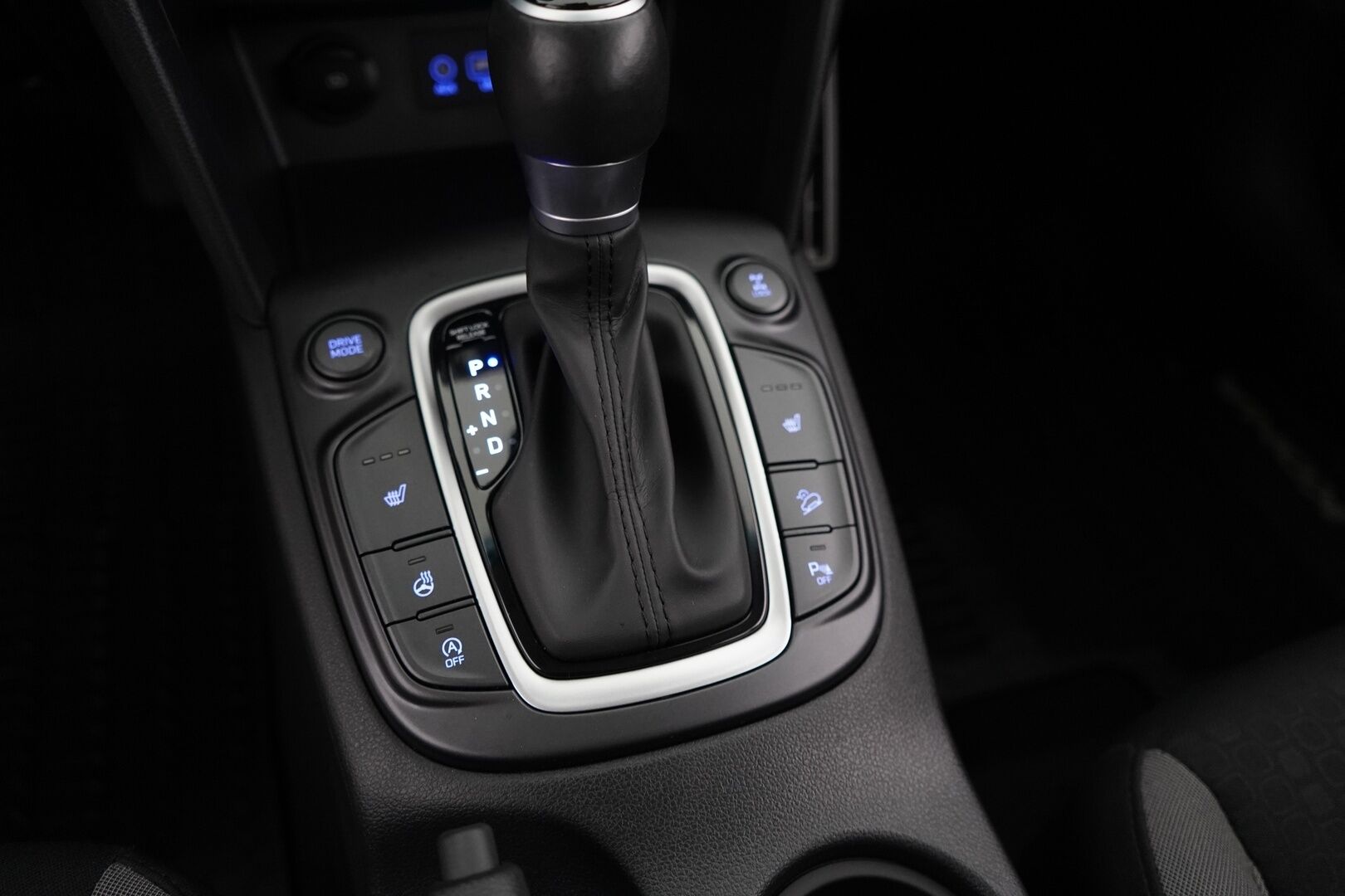 Hyundai KONA 2019 1,6 T-GDI 4WD 7DCT-aut. Comfort WLTP / Suomi-Auto / Vakkari / Krell-Audio / Peruutuskamera / Vetokoukku / Lohkolämmitin - Taloudellinen Nelikko vetokoukulla !