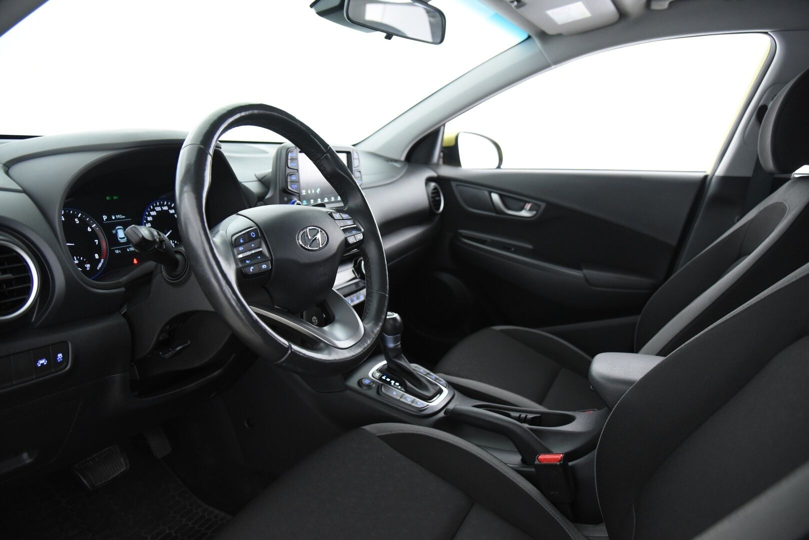 Hyundai KONA 2019 1,6 T-GDI 4WD 7DCT-aut. Comfort WLTP / Suomi-Auto / Vakkari / Krell-Audio / Peruutuskamera / Vetokoukku / Lohkolämmitin - Taloudellinen Nelikko vetokoukulla !