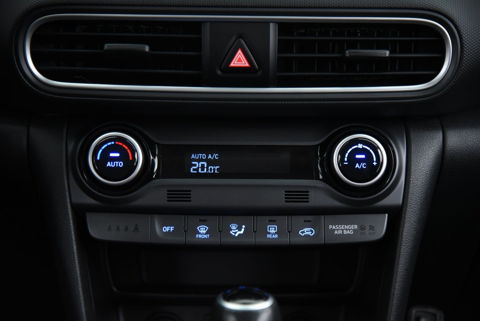 Hyundai KONA 2019 1,6 T-GDI 4WD 7DCT-aut. Comfort WLTP / Suomi-Auto / Vakkari / Krell-Audio / Peruutuskamera / Vetokoukku / Lohkolämmitin - Taloudellinen Nelikko vetokoukulla !