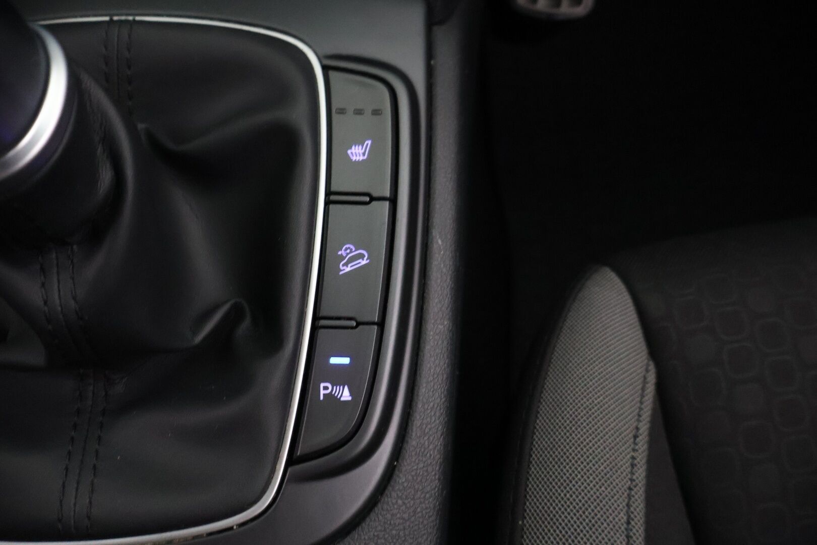 Hyundai KONA 2019 1,0 T-GDI 6MT Style WLTP - * Lohko + sis.p | Ratinlämmitin | Vakkari | Keyless Go | Carplay | Kaukovaloautomatiikka  *