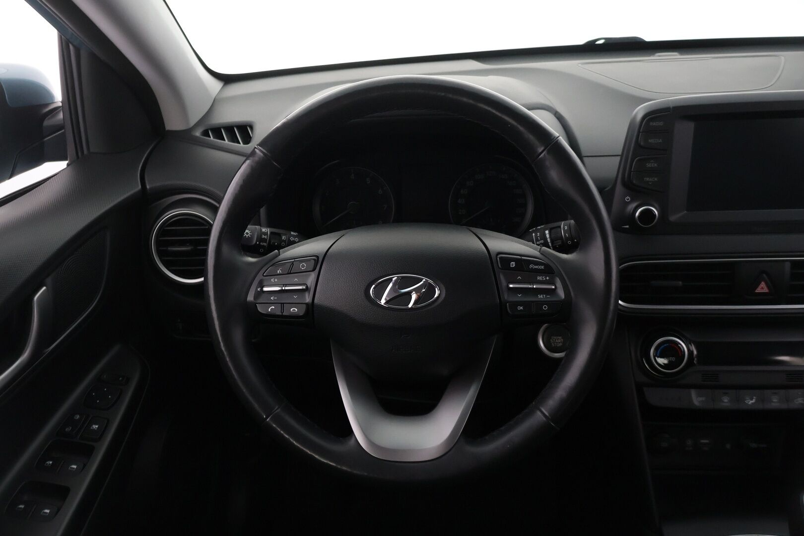 Hyundai KONA 2019 1,0 T-GDI 6MT Style WLTP - * Lohko + sis.p | Ratinlämmitin | Vakkari | Keyless Go | Carplay | Kaukovaloautomatiikka  *