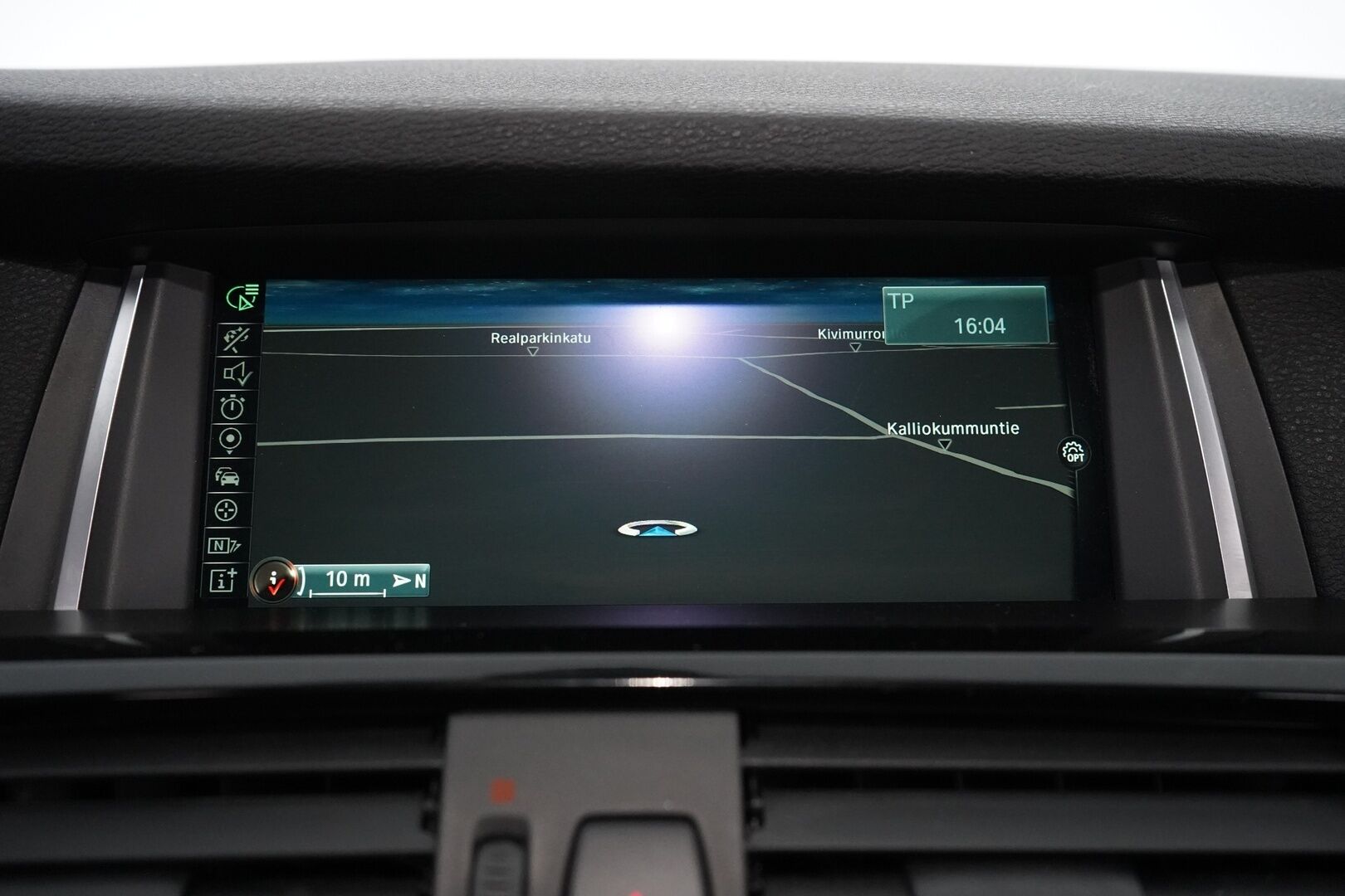 BMW X4 2014 F26 xDrive35d A X Edition M Sport *HUD / 360-kamera / Nahkasisusta / Muistipenkki / Webasto / Kattoluukku / Koukku* - HUD | 360-kamera | Nahkasisusta | Muistipenkki | Webasto | Kattoluukku | Koukku | Kahdet renkaat OEM alumiinivantein | Todella säntillinen huoltokirja