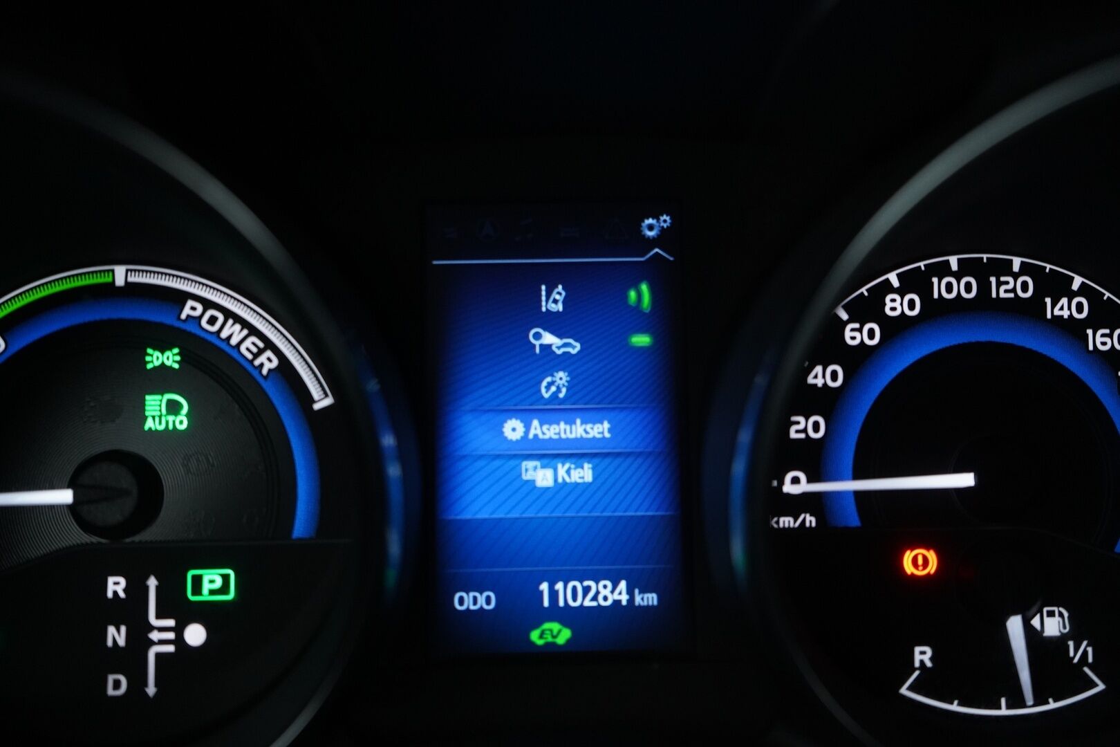 Toyota Auris 2019 1.8 Hybrid Active Touring Sports * Vakkari / Navi / Kamera / Lohkolämmitin * - 2x Toyotan vanteet / Merkkihuollettu / Merkkirenkaat / Auto myydään juuri huollettuna / Suomi-auto