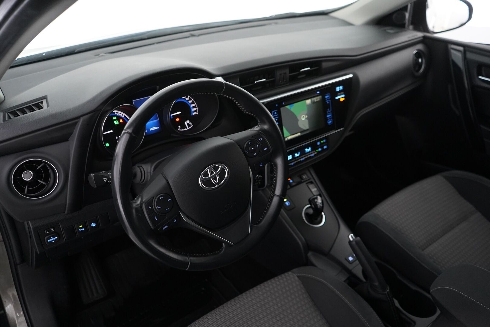 Toyota Auris 2019 1.8 Hybrid Active Touring Sports * Vakkari / Navi / Kamera / Lohkolämmitin * - 2x Toyotan vanteet / Merkkihuollettu / Merkkirenkaat / Auto myydään juuri huollettuna / Suomi-auto