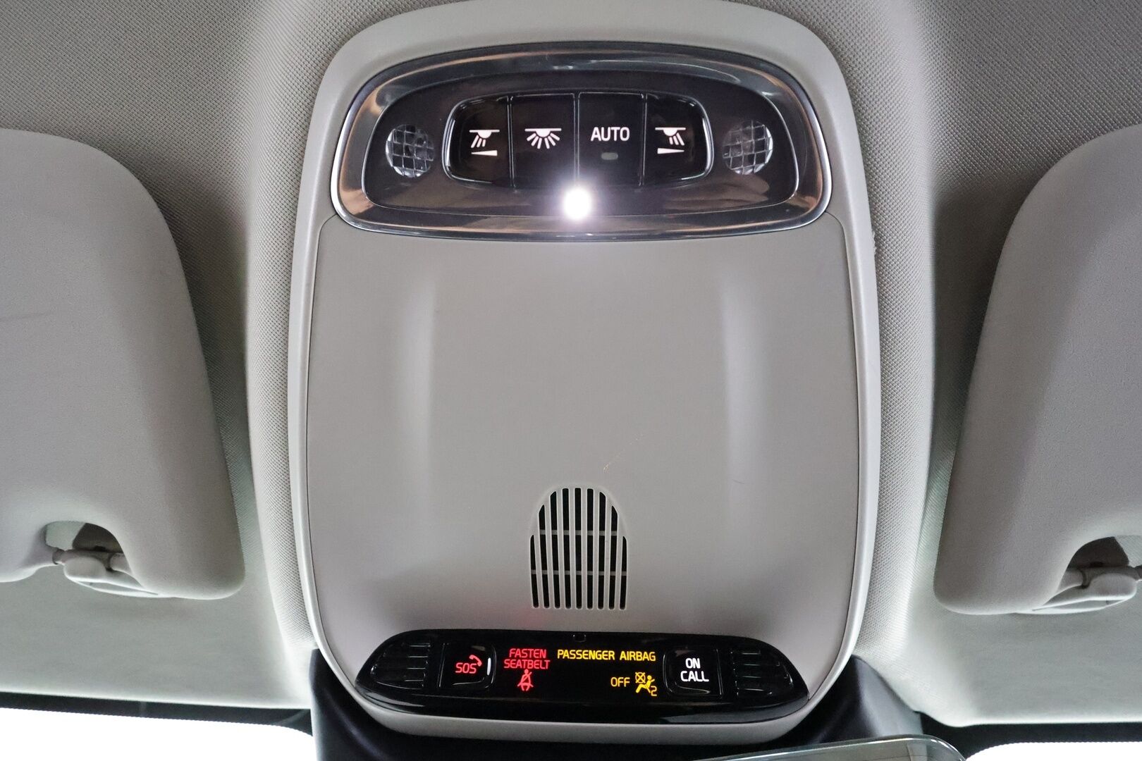 Volvo V60 2019 D3 Business aut * Webasto / ACC / LED / Kaistavahti / Navi / Keyless * - Suomi-auto / Kahdet renkaat aluvanteilla